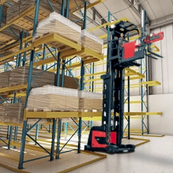 Sistem de rafturi cu culoare inguste